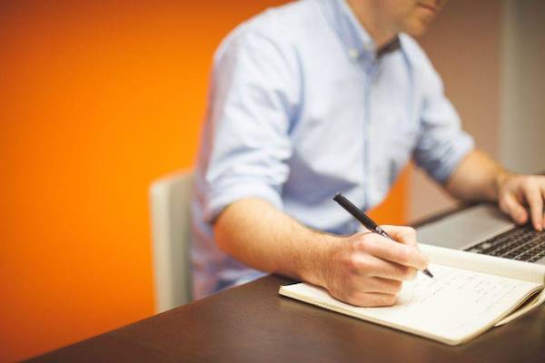 How Network Analysis Helps in Finding the Right Influencers 3