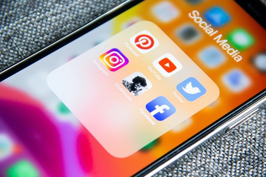 Social media apps symbolizing part of earned media value