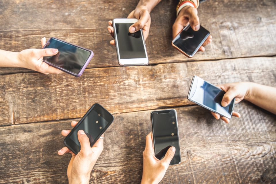 12 Healthcare Influencers With the Prescription for Healthy Marketing Campaigns 3