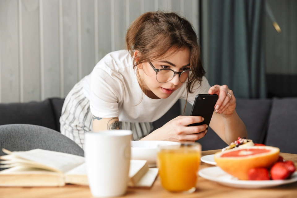 12 Healthcare Influencers With the Prescription for Healthy Marketing Campaigns 1
